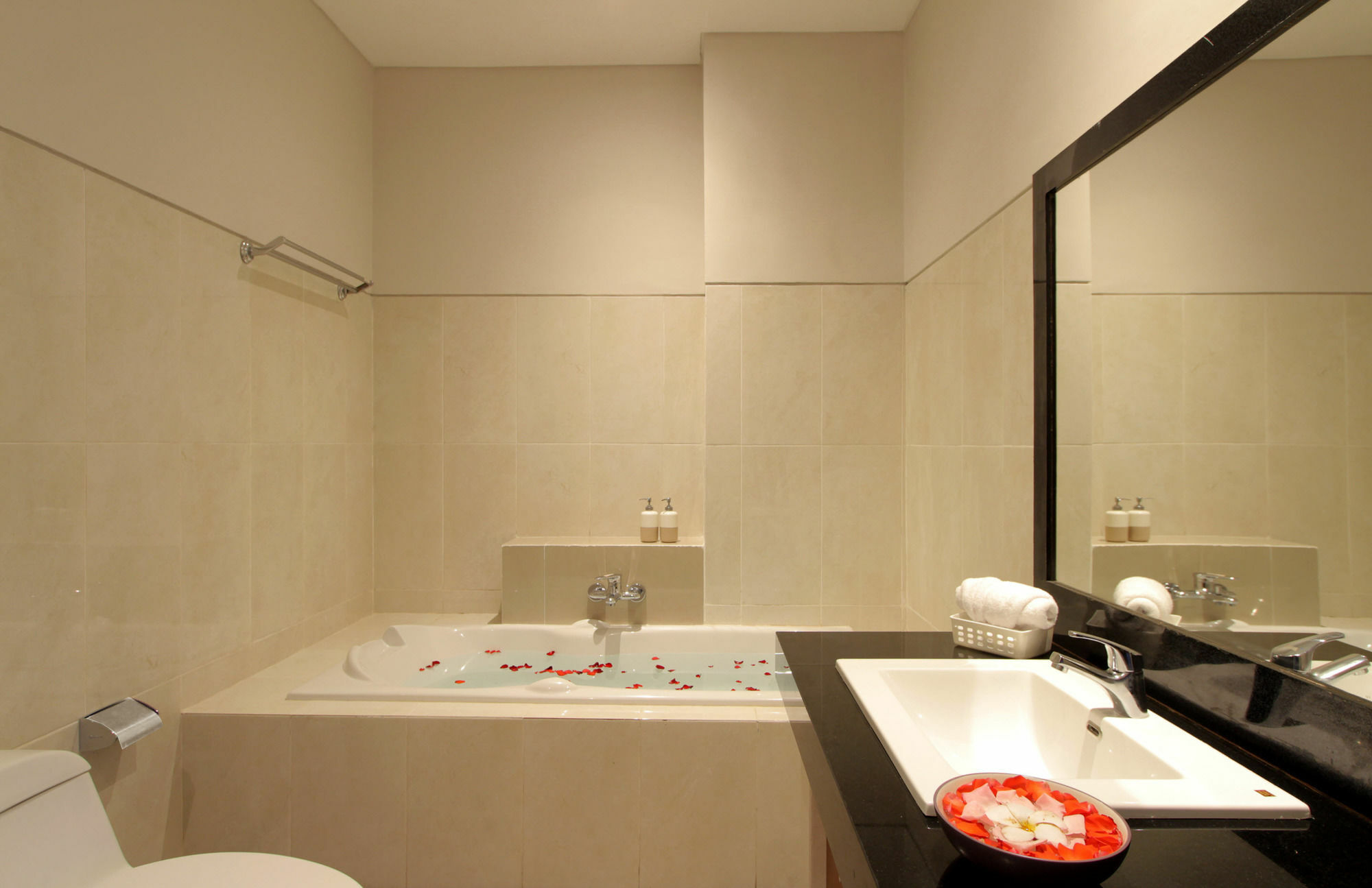 Sand Beach Luxury Living Kuta  Exterior photo